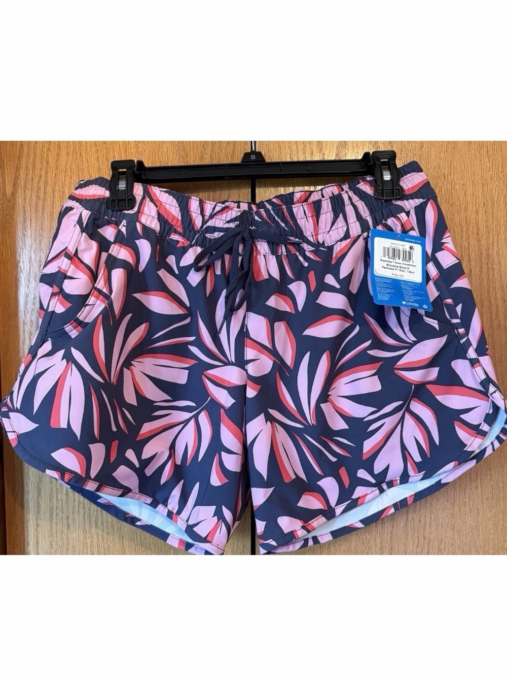 Womens Small Columbia Bogata Bay Stretch UPF 50 Print Shorts NWT $60
Pockets Gym